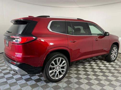 2025 GMC Acadia Denali