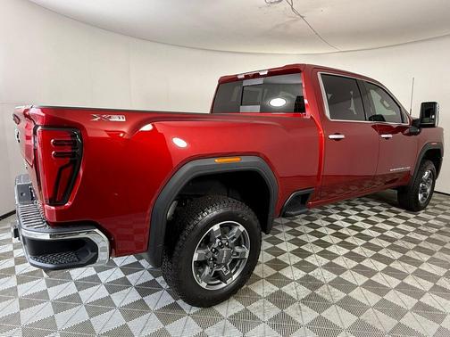 2025 GMC Sierra 2500 SLT