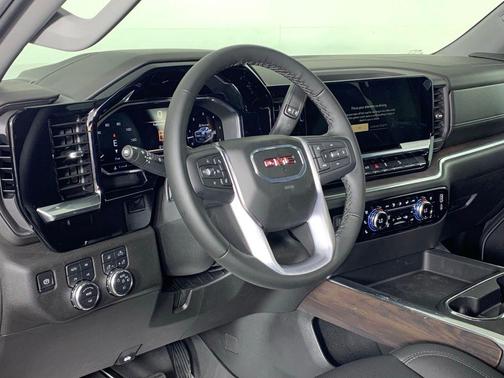 2025 GMC Sierra 2500 SLT