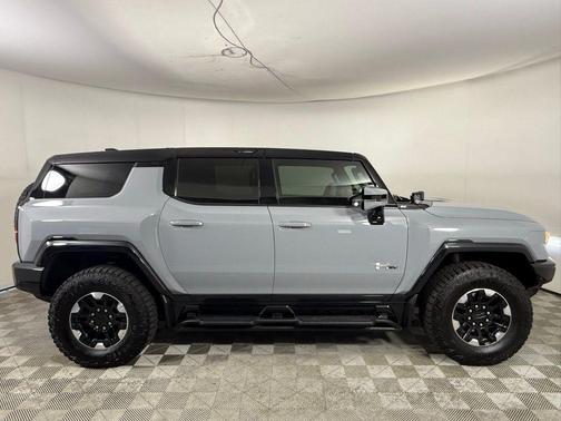 2024 GMC HUMMER EV SUV 2X
