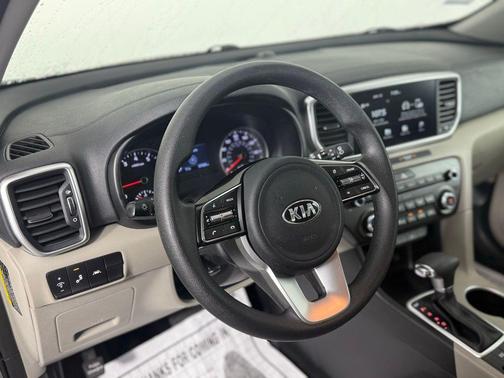 2022 Kia Sportage LX