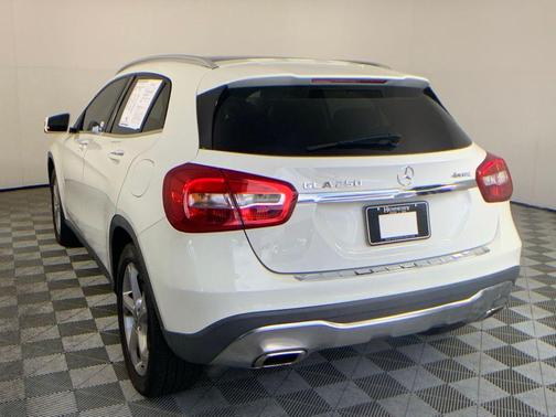 2018 Mercedes-Benz GLA 250 Base 4MATIC