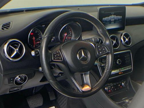 2018 Mercedes-Benz GLA 250 Base 4MATIC