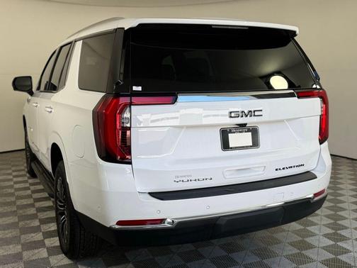 2025 GMC Yukon Elevation