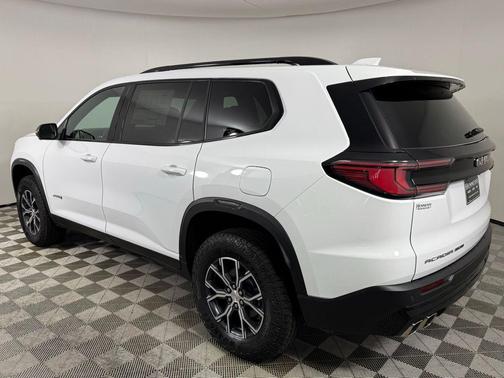 2025 GMC Acadia AT4