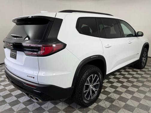 2025 GMC Acadia AT4