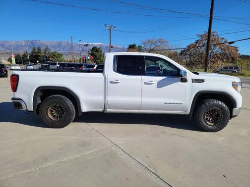 2022 GMC Sierra 1500 SLE