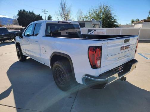 2022 GMC Sierra 1500 SLE