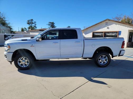2024 RAM 2500 Laramie Crew Cab 4x4 6'4' Box