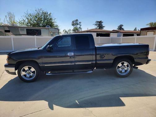 2004 Chevrolet Silverado 1500 LS Extended Cab
