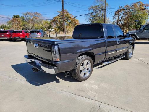 2004 Chevrolet Silverado 1500 LS Extended Cab