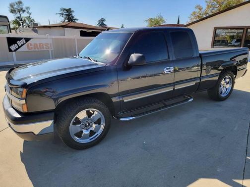 2004 Chevrolet Silverado 1500 LS Extended Cab