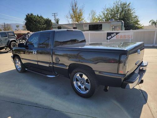 2004 Chevrolet Silverado 1500 LS Extended Cab