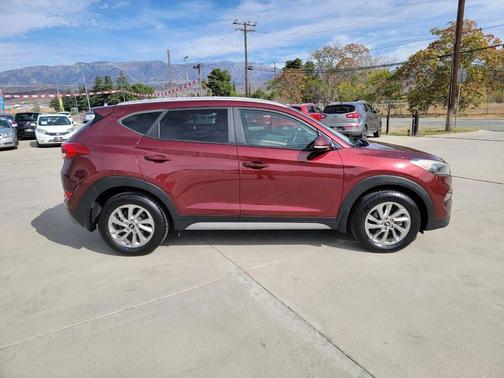 2017 Hyundai TUCSON SE Plus
