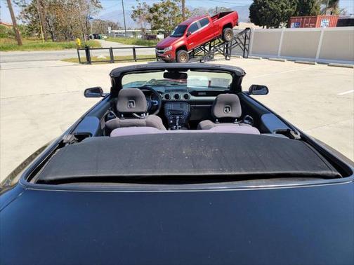 2015 Ford Mustang V6