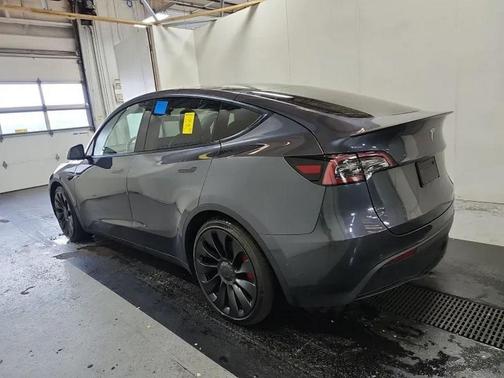 2022 Tesla Model Y Performance Dual Motor All-Wheel Drive