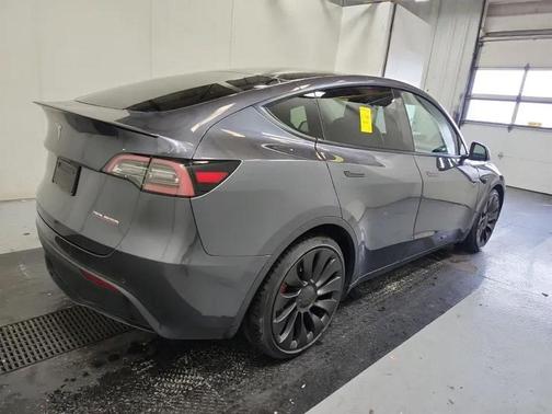 2022 Tesla Model Y Performance Dual Motor All-Wheel Drive