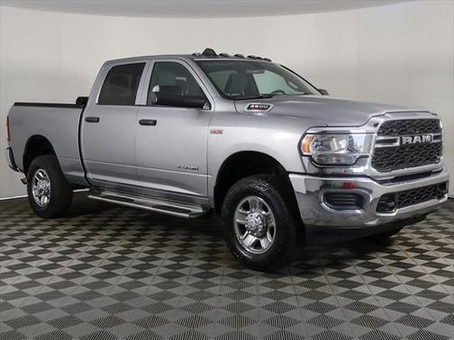 2021 RAM 2500 Tradesman Crew Cab 4x4 6'4' Box