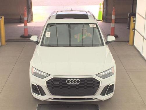2023 Audi Q5 45 S line Prestige