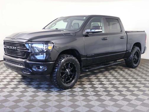 Diamond Black Crystal Pearlcoat 2019 RAM 1500 Big Horn