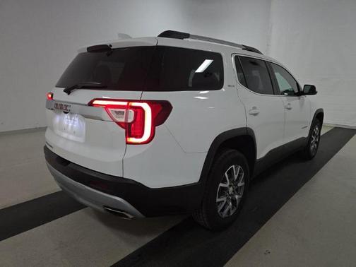 2023 GMC Acadia FWD SLT
