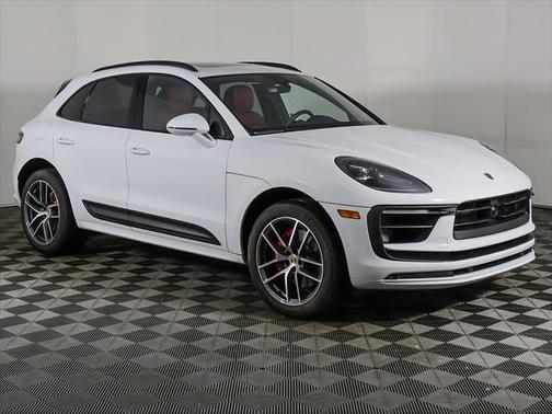2024 Porsche Macan Base