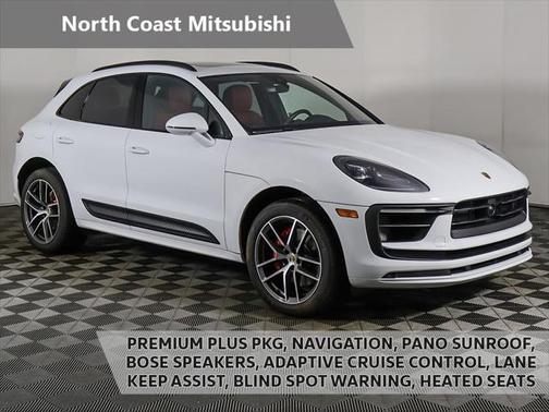 2024 Porsche Macan Base
