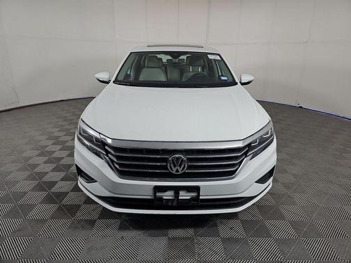2021 Volkswagen Passat 2.0T SE