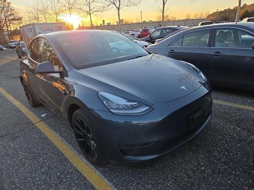 2023 Tesla Model Y Long Range Dual Motor All-Wheel Drive