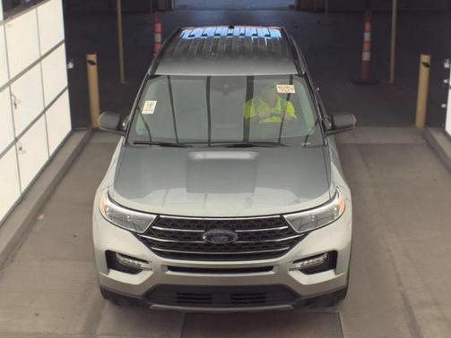 Silver Metallic 2024 Ford Explorer XLT