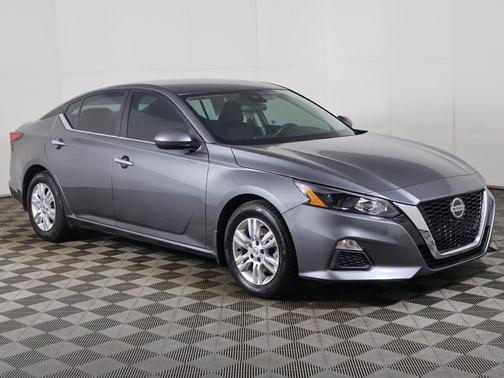 Gun Metallic 2022 Nissan Altima S FWD