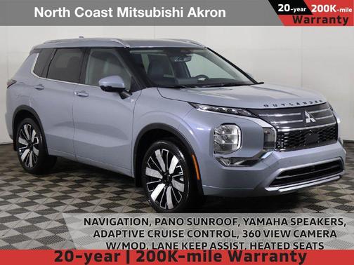 Moonstone Gray Metallic 2026 Mitsubishi Outlander SEL