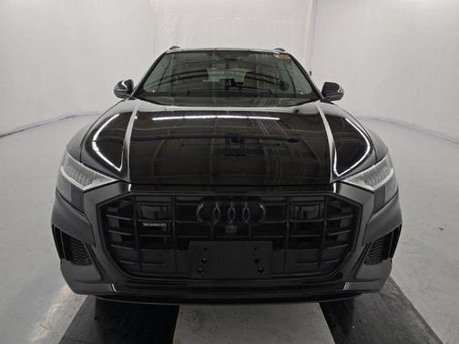 Mythos Black Metallic 2023 Audi Q8 55 Prestige