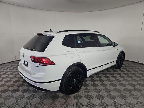2021 Volkswagen Tiguan 2.0T SE R-Line Black 4MOTION