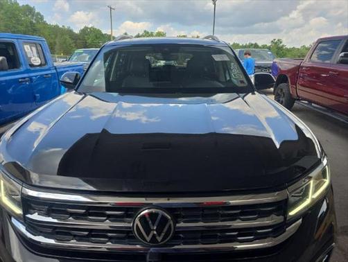 2023 Volkswagen Atlas 3.6L SEL Premium
