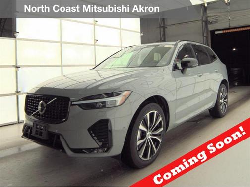 2024 Volvo XC60 B5 Plus Dark Theme