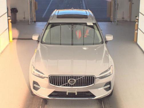 2022 Volvo XC60 B6 Inscription