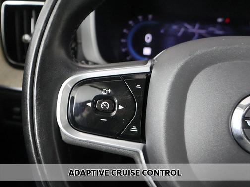 2022 Volvo XC60 B6 Inscription