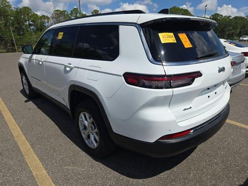 Bright White Clearcoat 2023 Jeep Grand Cherokee L Limited