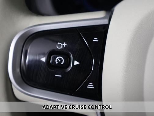 2022 Volvo XC60 B6 Inscription