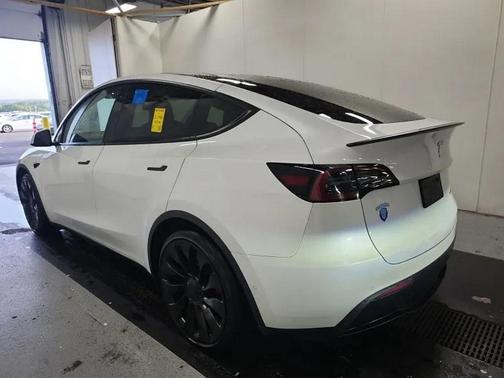 2022 Tesla Model Y Performance Dual Motor All-Wheel Drive