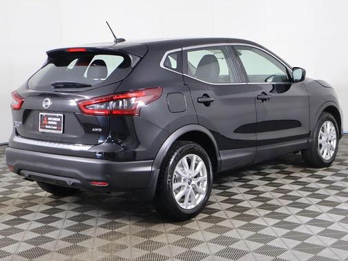 2022 Nissan Rogue Sport S