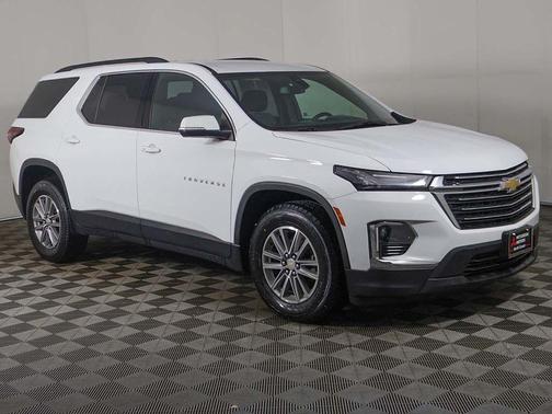 Summit White 2023 Chevrolet Traverse LT Cloth