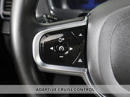 Onyx Black Metallic 2023 Volvo XC90 B6 Ultimate 7-Seater