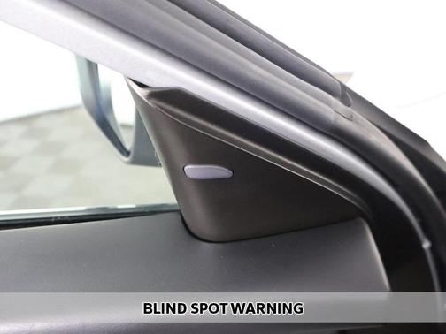 2022 Nissan Altima SR FWD