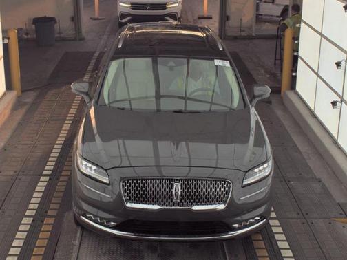 2022 Lincoln Nautilus Black Label