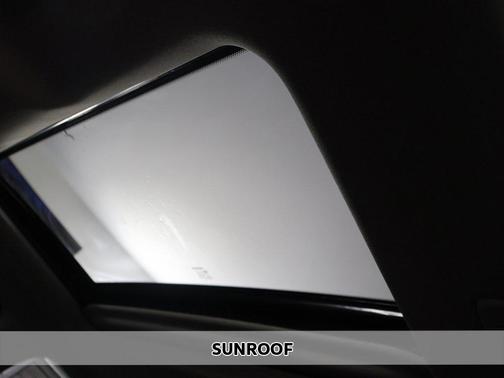 2022 Nissan Altima SR VC-Turbo FWD