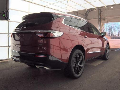 2024 Buick Enclave Essence FWD