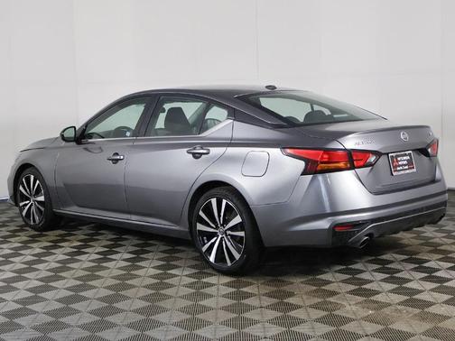 2021 Nissan Altima SR FWD