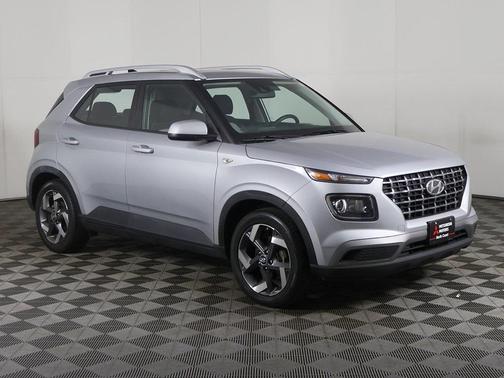 2022 Hyundai VENUE SEL
